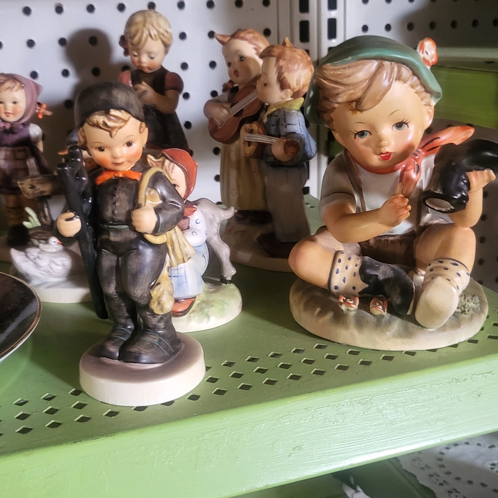 Charming Figurine Set - Black and Green Accents
